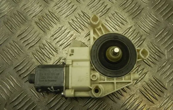 Mercedes-Benz S W222 Rear door window regulator motor A2229060501 Z1240