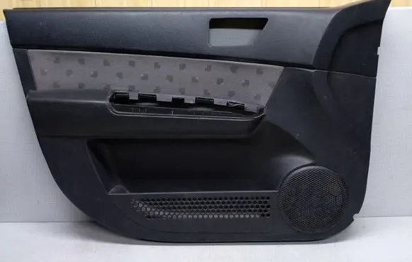 Hyundai Getz Front door card panel trim 823101C020