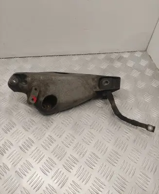BMW X5 E70 Engine mounting bracket 6772679 67871110