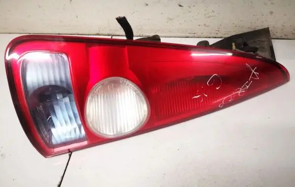 Renault Espace - Grand espace IV Rear/tail lights 8200027153