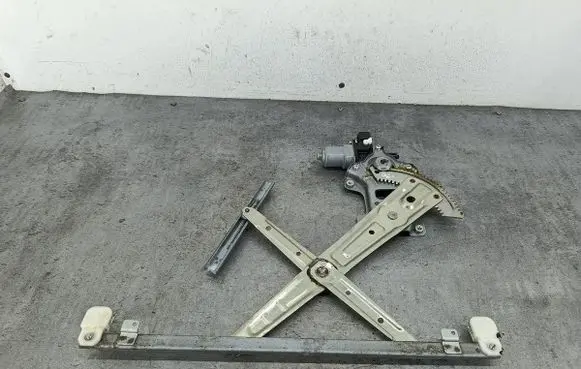 Mitsubishi Lancer X Front door window regulator with motor