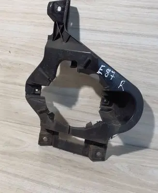 BMW 1 E81 E87 Fog light bracket 7118152 22405910