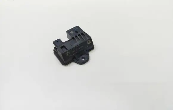 BMW 5 F10 F11 Glow plug pre-heat relay 7823290 782329001 0522140104