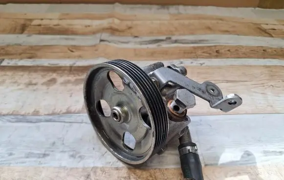 Peugeot 407 Power steering pump 9658419280 7617955559