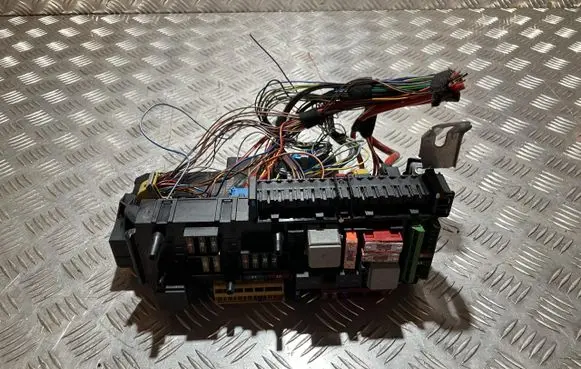 Mercedes-Benz E W212 SAM control unit A2129009622