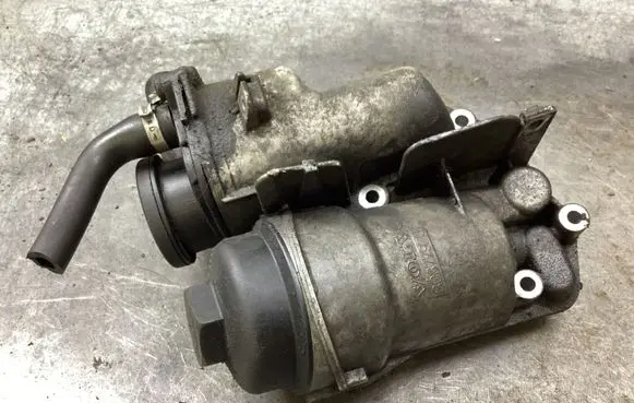 Volvo XC70 Oil filter cover 6740230250 40273266 30677920