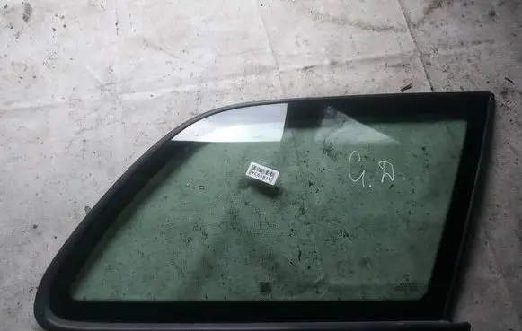 Peugeot 406 Rear side window as2