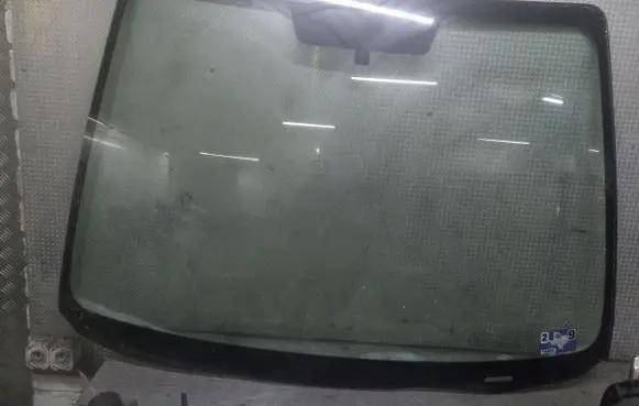 Mazda 5 Front windscreen/windshield window 