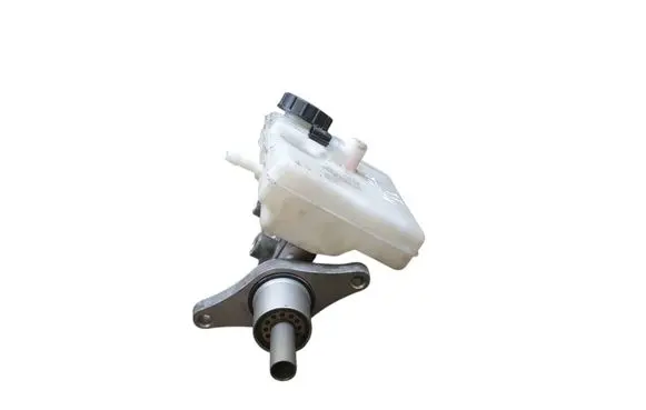 Master brake cylinder