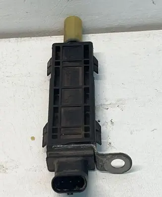 Opel Astra K Crankshaft position sensor 55578624 02172 0261210343