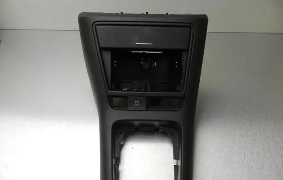 Radio/GPS head unit trim
