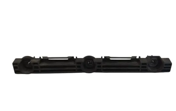 Tesla Model S Fender mounting bracket 100369300C
