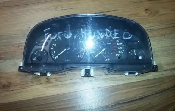 Ford Mondeo MK II Speedometer (instrument cluster) 95bp10b885ba