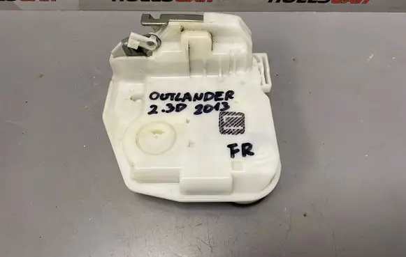 Mitsubishi Outlander Front door lock