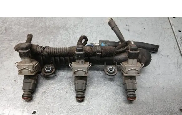 Opel Corsa C Fuel injector supply line/pipe 0280151075