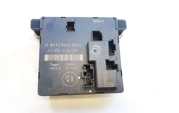 Mercedes-Benz E W211 Door control unit/module 2118201526