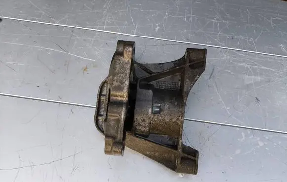 Citroen Jumpy Engine mount vacuum valve 