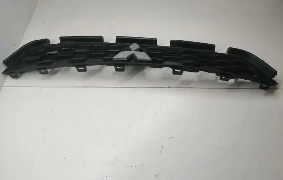 Mitsubishi ASX Front bumper upper radiator grill 6402A318