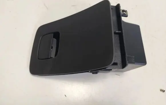 Volvo XC90 Glove box 31366376