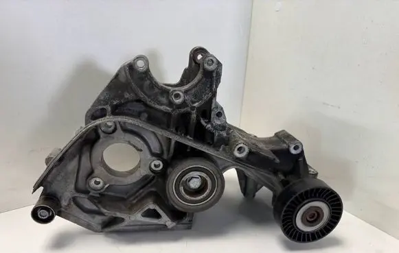 Volkswagen Crafter Generator/alternator bracket 076145167