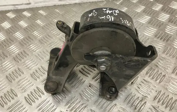 Toyota Auris E180 Engine mount bracket