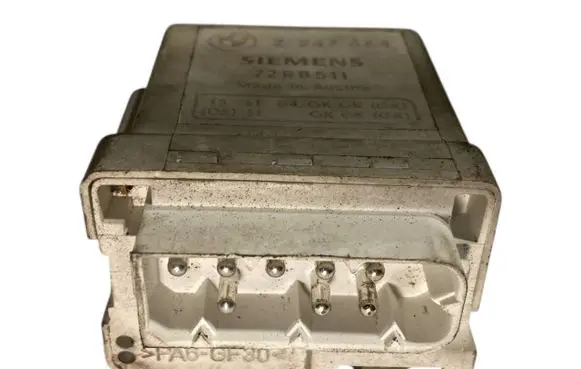 Glow plug pre-heat relay