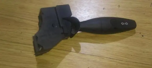 Ford Focus Indicator stalk 98AG13335AG