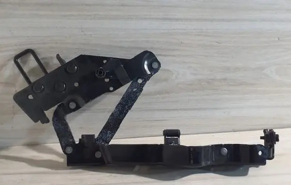 Opel Tigra B Tailgate/trunk/boot hinge 93162672