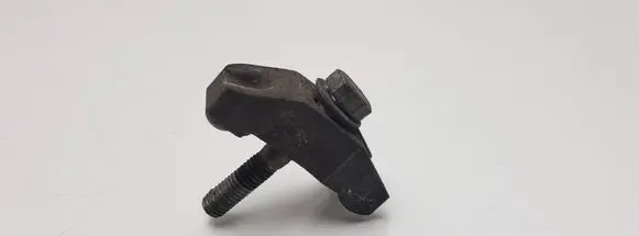 Audi A4 S4 B5 8D Fuel Injector clamp holder