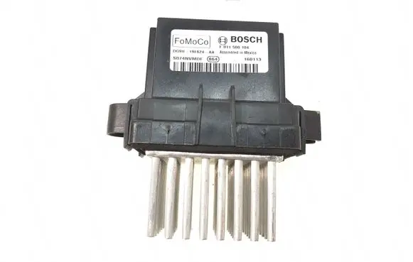 Ford Escape III Heater blower fan relay DG9H19E624AA F011500104 S074NVMDF