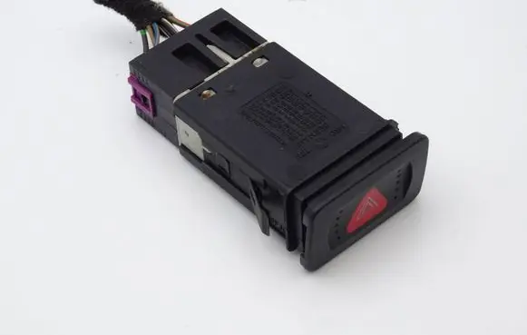 Volkswagen Golf IV Hazard light switch 1J0953235A 1J0953235B 1J0953621B