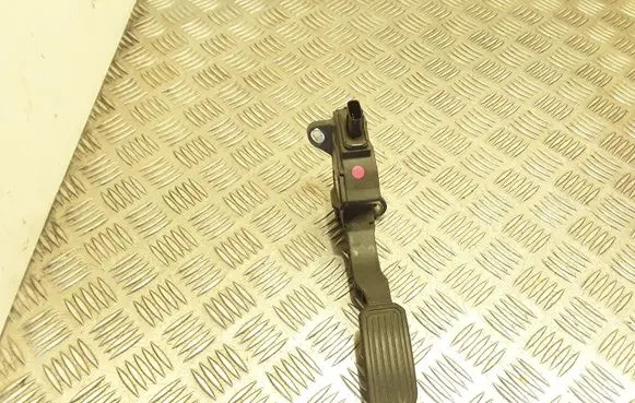 Toyota Verso Accelerator throttle pedal 7811002022 13072B 06136630306