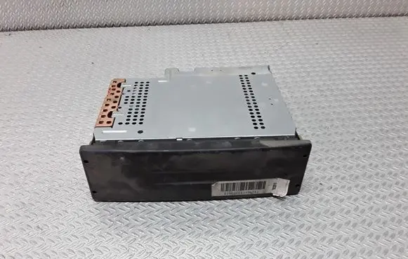 Radio/CD/DVD/GPS head unit