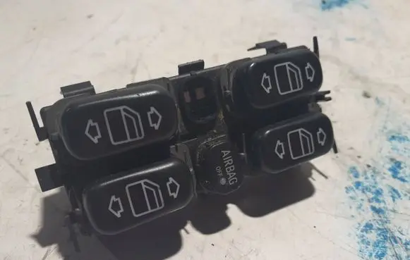 Mercedes-Benz A W169 Electric window control switch 1688202810