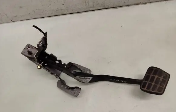 Smart ForFour I Brake pedal 1240040000