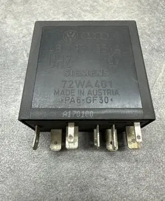 Audi A4 S4 B6 8E 8H Window wiper relay 4B0955531A 72WA401