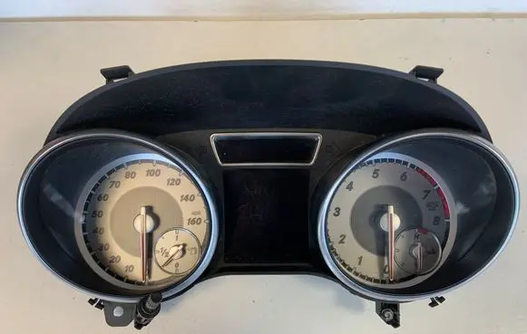 Mercedes-Benz GLA W156 Speedometer (instrument cluster) A1569001803 0263698248 A1179019200