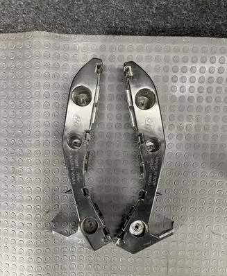 Toyota Prius (XW20) Front bumper mounting bracket