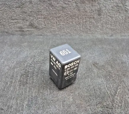 Audi Q7 4L Glow plug pre-heat relay 4L0907282A 0281003106 4L0907282B