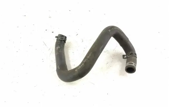 Mercedes-Benz S W221 Engine coolant pipe/hose 2218320423 A2218320423