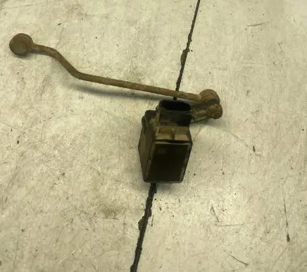 Mercedes-Benz E W211 Front height sensor lever A0105427617