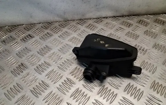 Jeep Grand Cherokee (WK) Intake resonator A6421400087