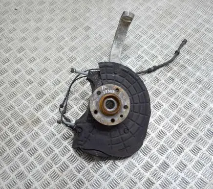 Maserati Quattroporte Front wheel hub 670006719