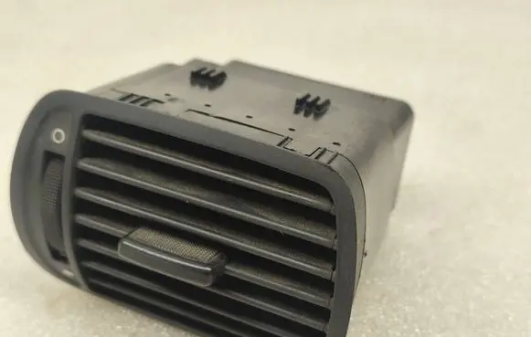 Audi A3 S3 8L Dash center air vent grill 8L0820901