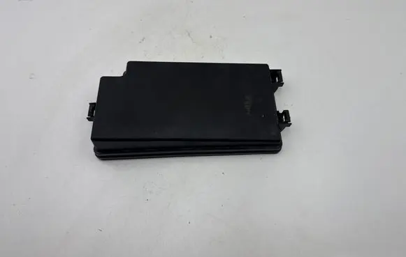 Toyota C-HR I Fuse box cover 82662F4020