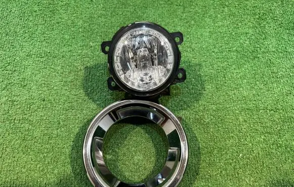 Subaru Outback (BS) Front fog light 89500181