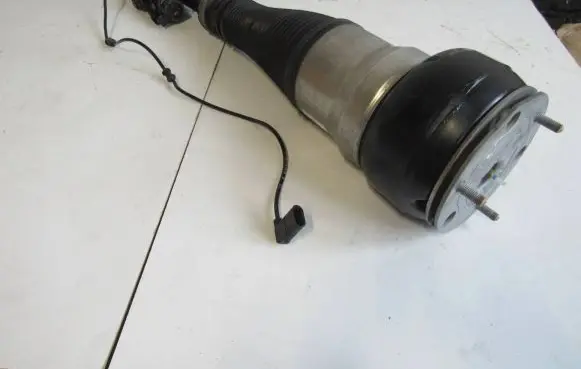 Mercedes-Benz S W222 Front shock absorber/damper A2223200313