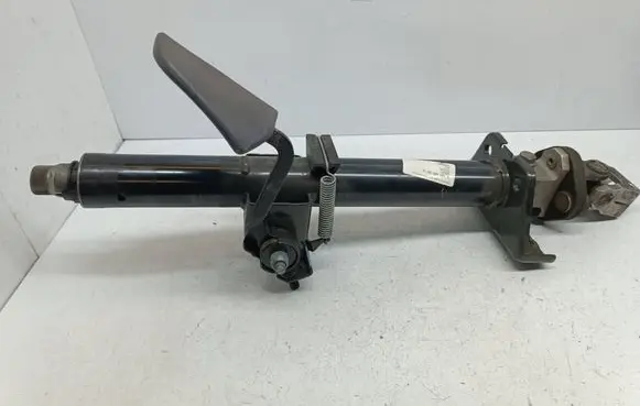 Mercedes-Benz A W168 Steering wheel axle A1684600916 01275