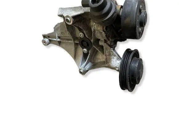 BMW 5 G30 G31 G38 Water pump 46100