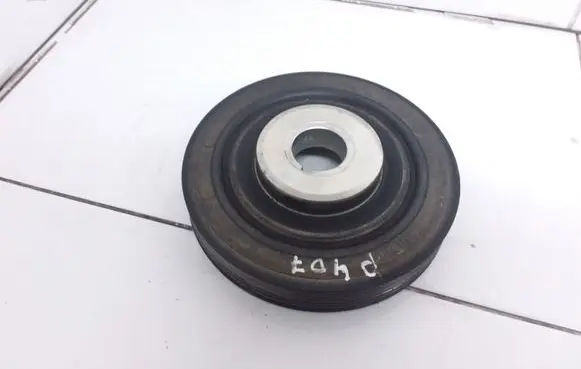 Peugeot 407 Crankshaft pulley